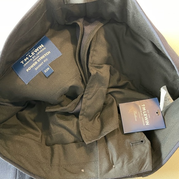 Slim fit Classic English suit- TM Lewin - Picture 7 of 7